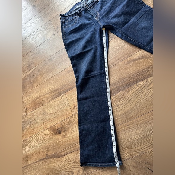 Old Navy Women’s Blue Boot Cut Curvy Jeans - 12 - Picture 7 of 7